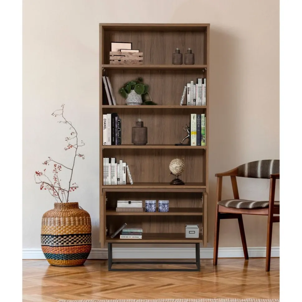 Bokhylla i valnöt - Reale