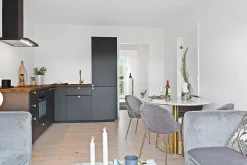 Bolzano Matbord - Marmorimitation/mässing - ø110