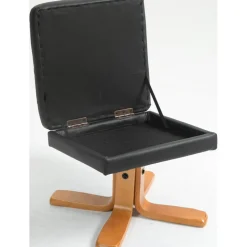 Duva reclinerfåtölj med fotpall i svart PU med bruna ben + Möbeltassar