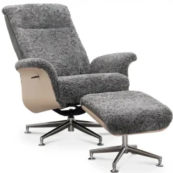 Fårskinnsfåtölj med fotpall grå/whitewash - Ulla