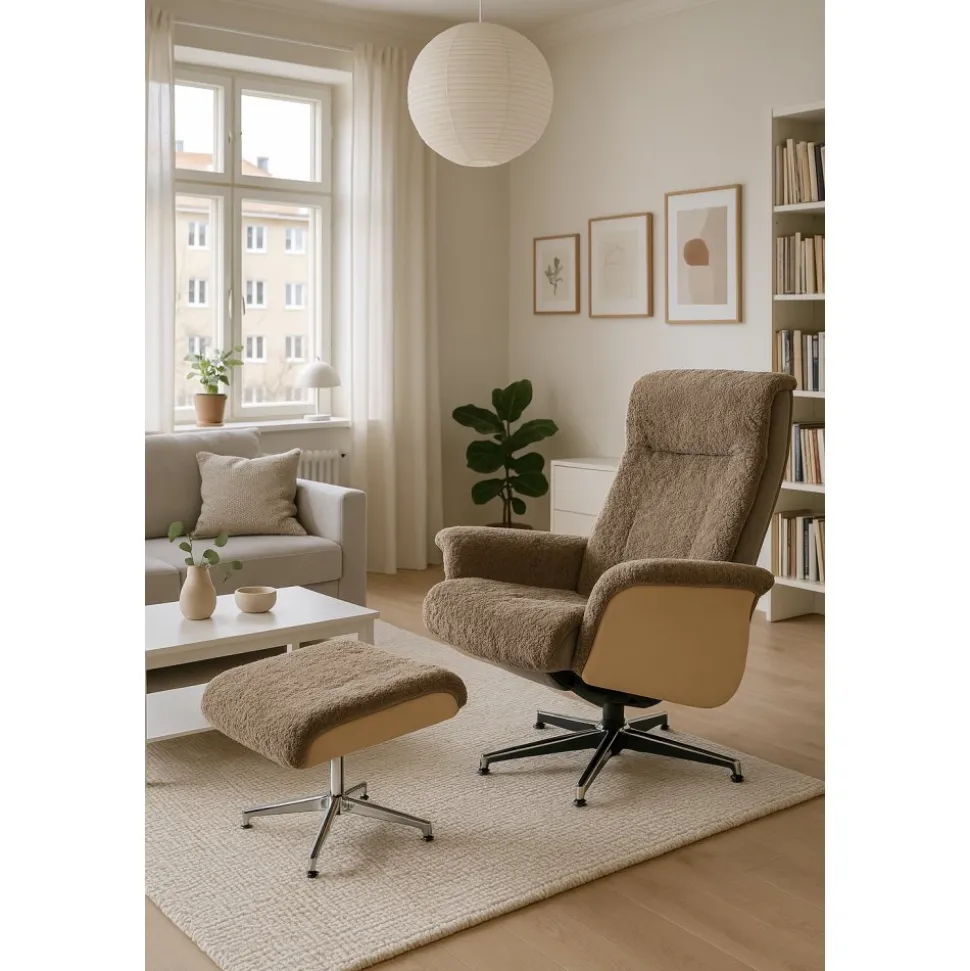 Fårskinnsfåtölj med fotpall - Brun / ek - Ulla