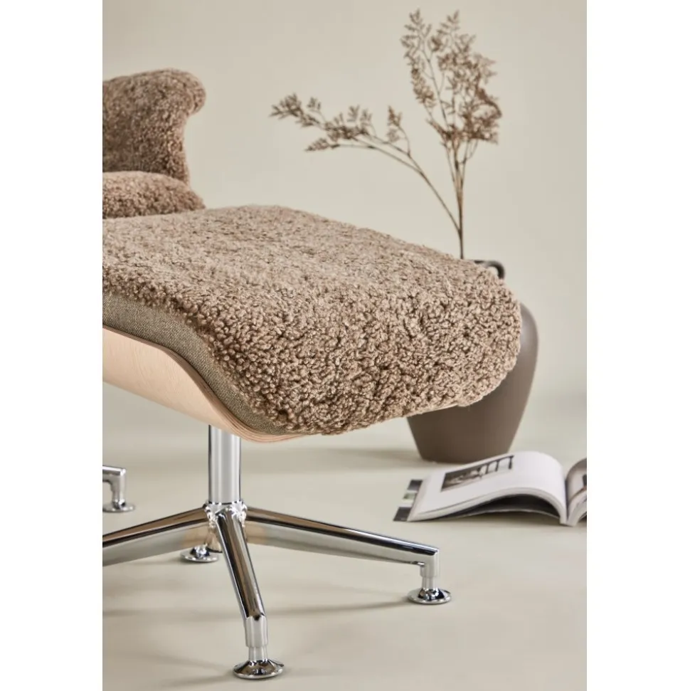 Fårskinnsfåtölj med fotpall - Brun / ek - Ulla