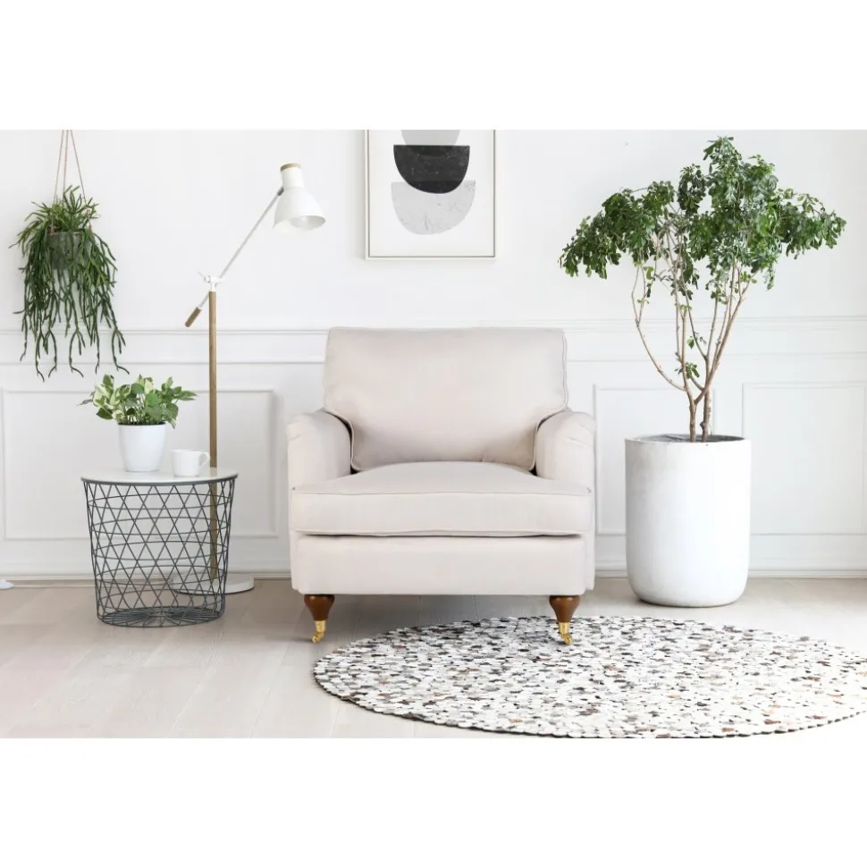 Fåtölj beige tyg - Howard Watford Deluxe + Textilrengöring för möbler