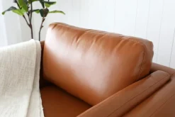 Fåtölj cognacs färgat konstläder - Cansas