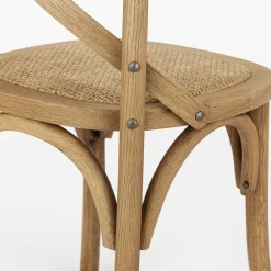 Gaston stol i oljat massivt trä