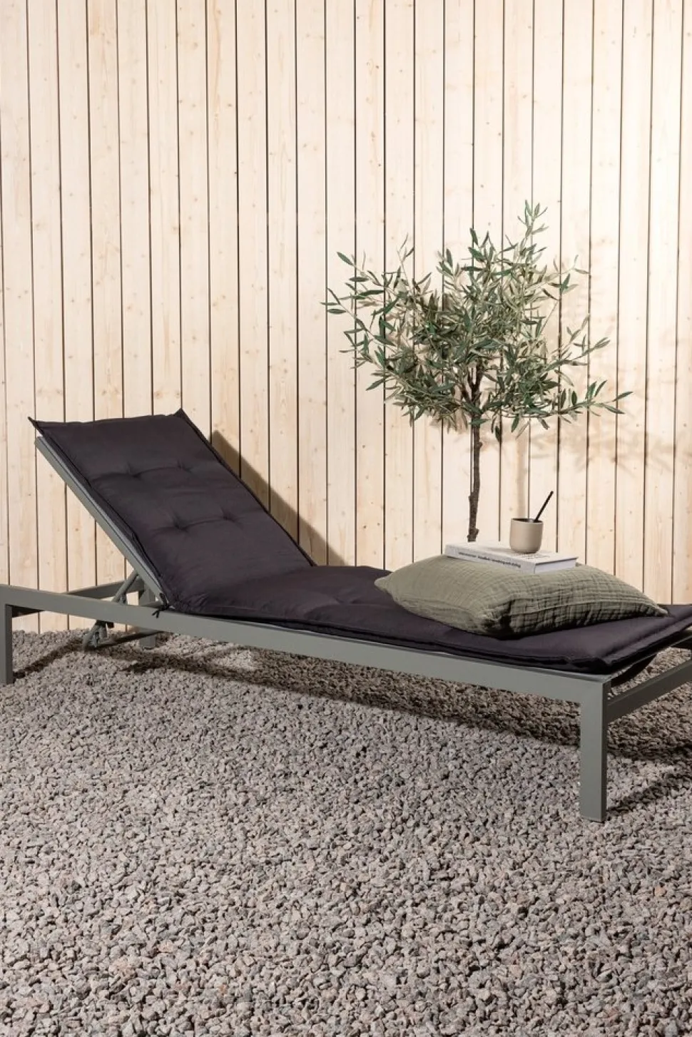 Home solsängsdyna - Mörkgrå + Textilskydd för utemöbler