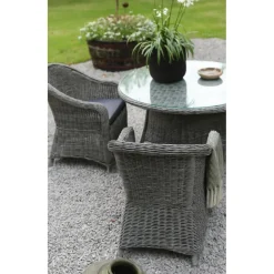 Jacksonville utematgrupp; 110 cm runt bord inkl 4 st Mercury fåtöljer grå konstrotting