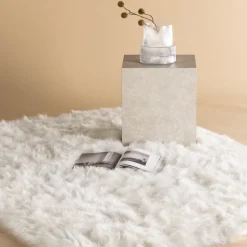 Katy fäll 230 x 160 cm - Vit fuskpäls