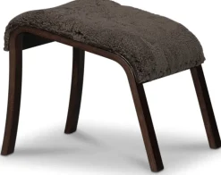 Lammet / Fushion fotpall i fårskinn scandinavian expresso - Mörk valnöt