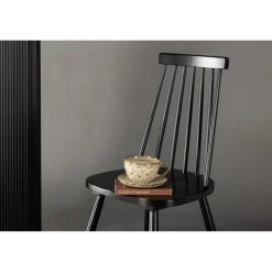 Lönneberga matstol - Svart