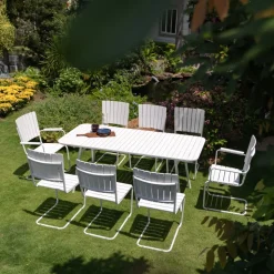 Matgrupp för 8 personer: bord 180x80 cm med 8 st stolar