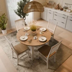 Matgrupp: Läckö matbord, runt - vit / oljad ek + 4 st Selma stol - vit / oljad ek + 3.00 x Möbeltassar