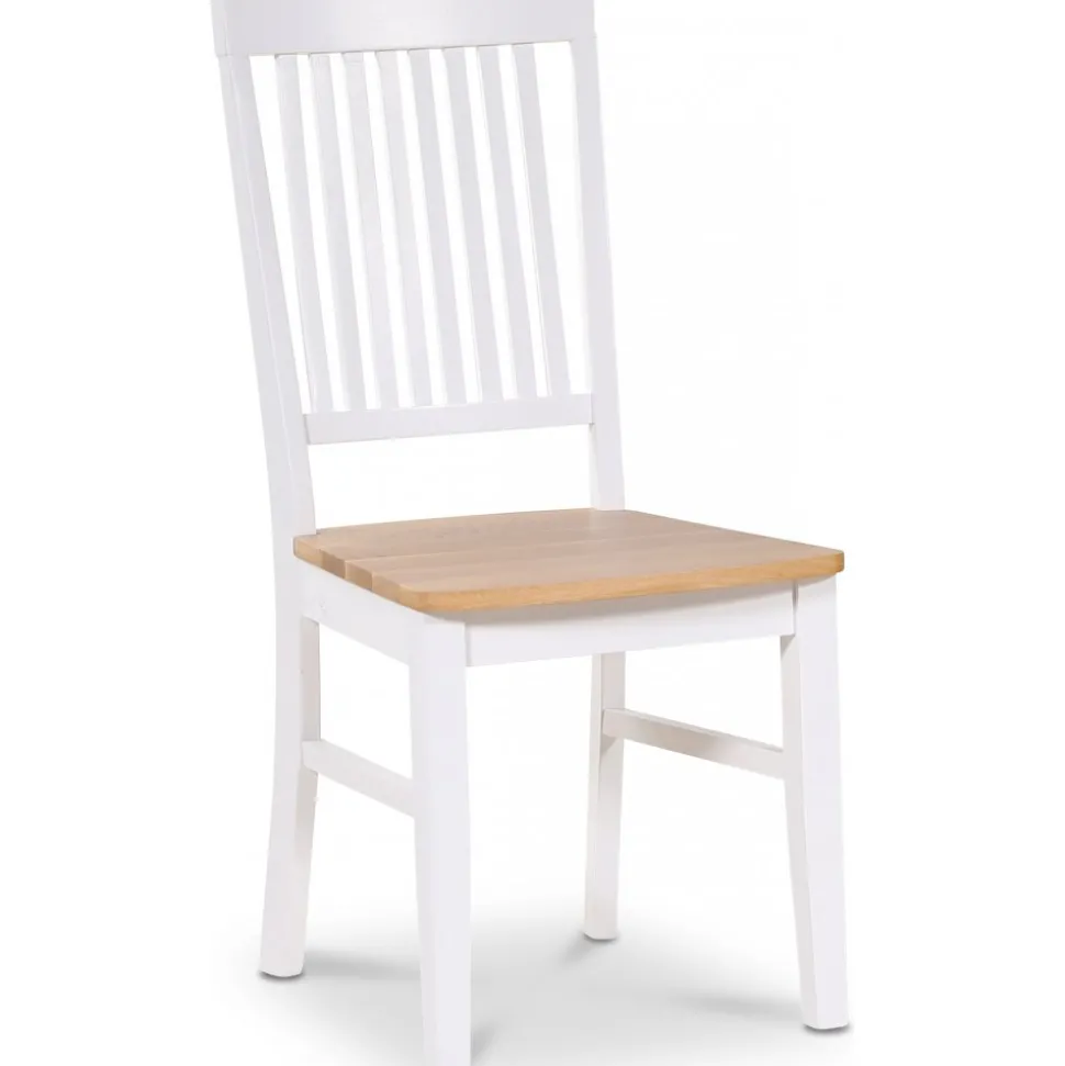 Matgrupp: Läckö matbord, runt - vit / oljad ek + 4 st Selma stol - vit / oljad ek + 3.00 x Möbeltassar