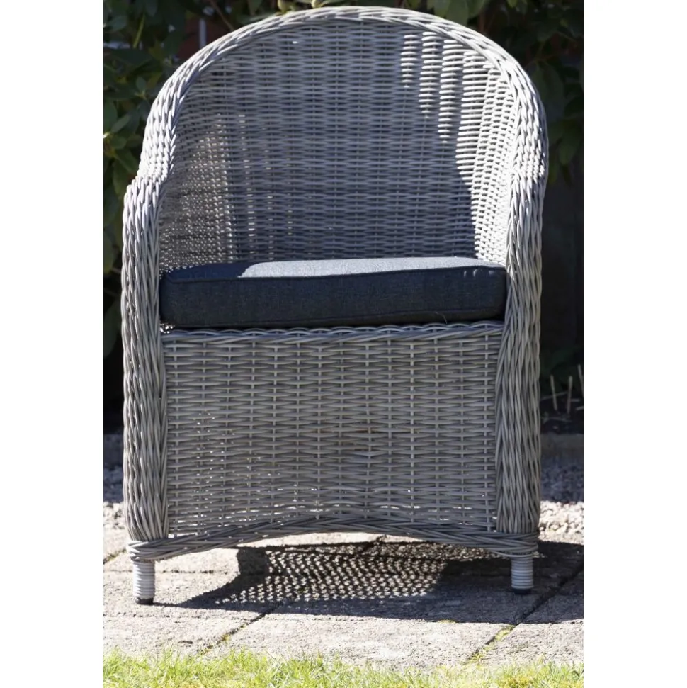 Matgrupp Mercury: Oxford bord inklusive 6 st Mercury fåtöljer i konstrotting + Textilrengöring för möbler