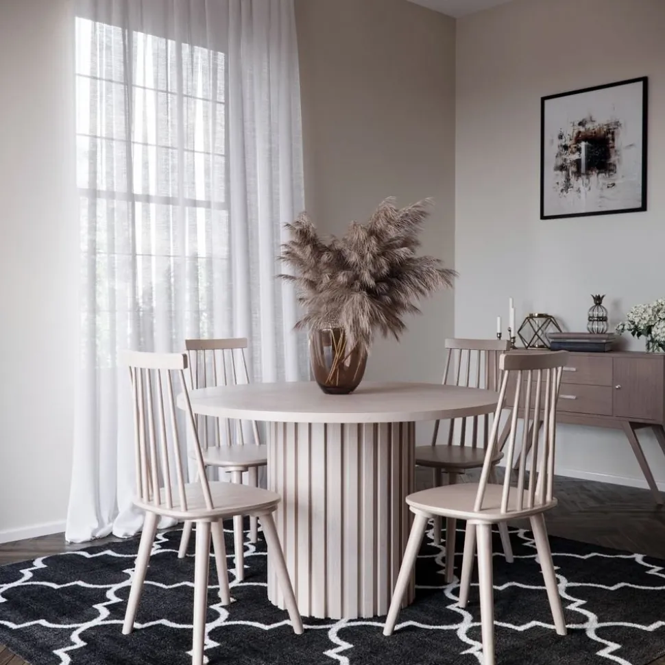 Matgrupp PiPi runt matbord Ø150 cm inkl 4 st Dalsland pinnstol - Whitewash