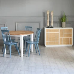 Matgrupp: Runt bord i Ek / Vit med 4 st duvblåa Pinnstolar