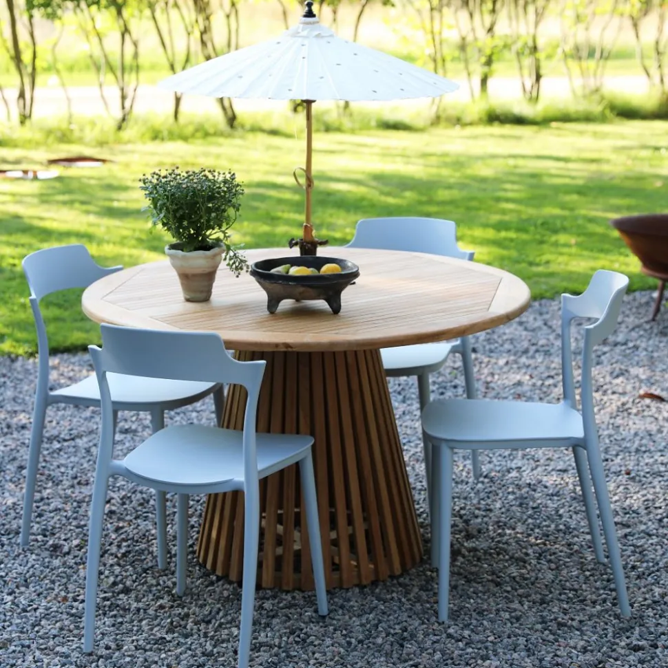 Matgrupp Saltö teak: Teakbord runt 120 cm inklusive 4 st Abbe stolar