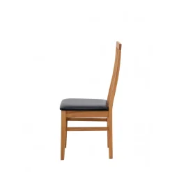 Matstol ek med svart sits - Alaska + Textilrengöring för möbler