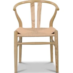 Oskar matstol i trä + Textilrengöring för möbler