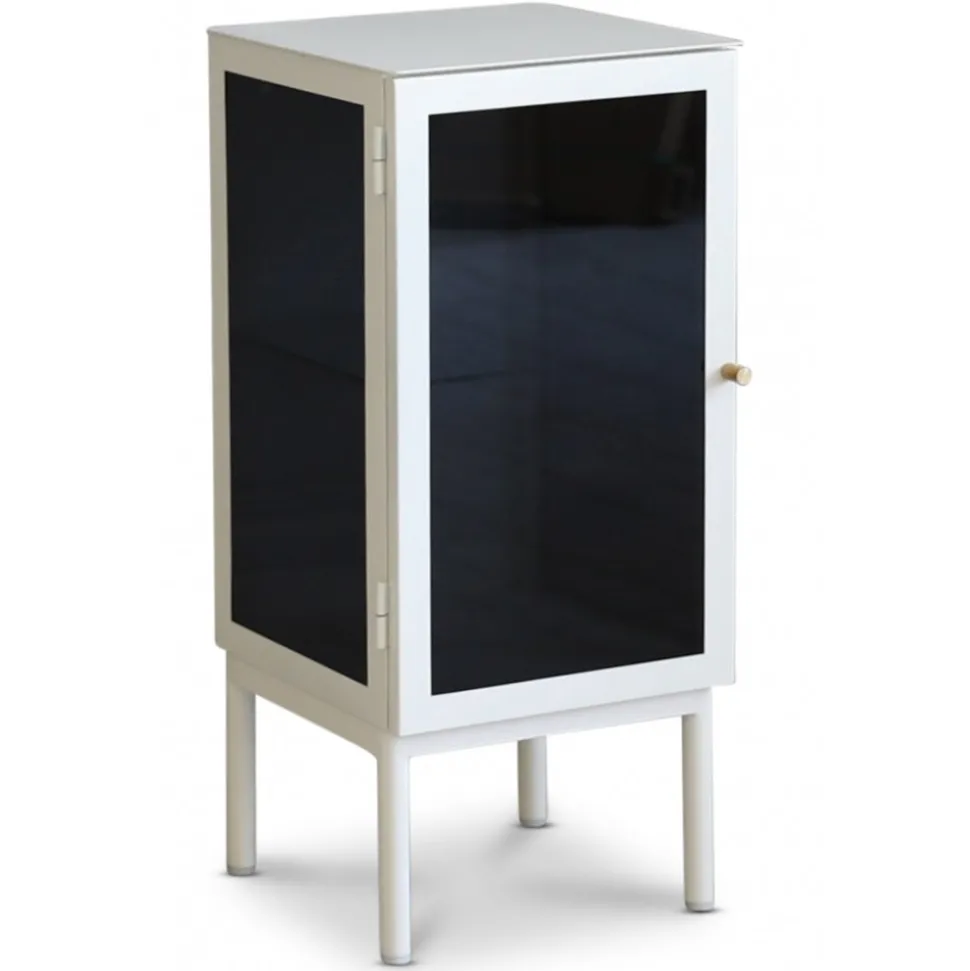 Revel vitt sängbord 75 cm med vänster hängd dörr + Möbeltassar