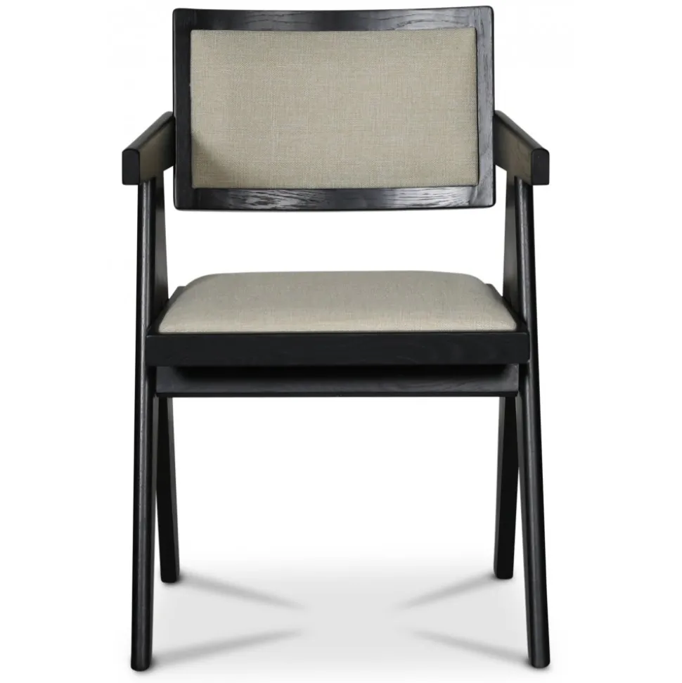 Sara karmstol i svartbetsad ek och linneklädsel + Textilrengöring för möbler