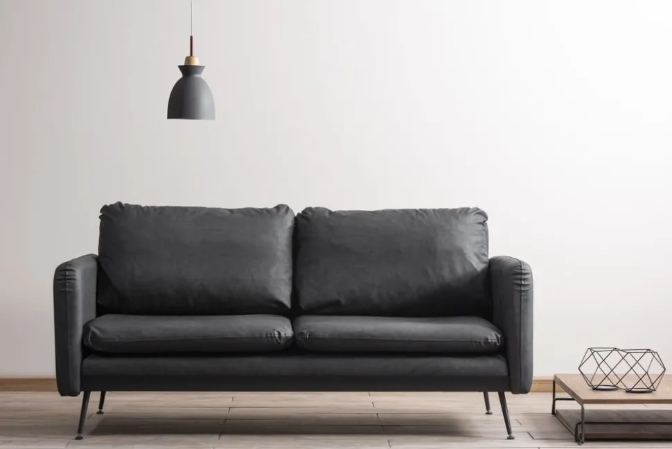 Sjötorp 2-sits soffa i svart PU