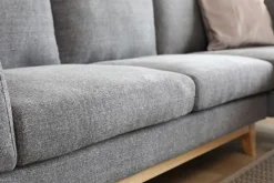 Soffa med divan grått tyg - 260 cm bred