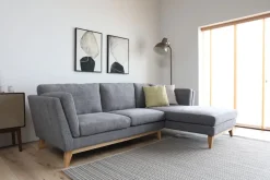 Soffa med divan grått tyg - 260 cm bred