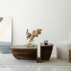 Soffbord i valnötsbetsat massivt furuträ 90 x 90 cm