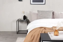 Träne sidobord - Svart