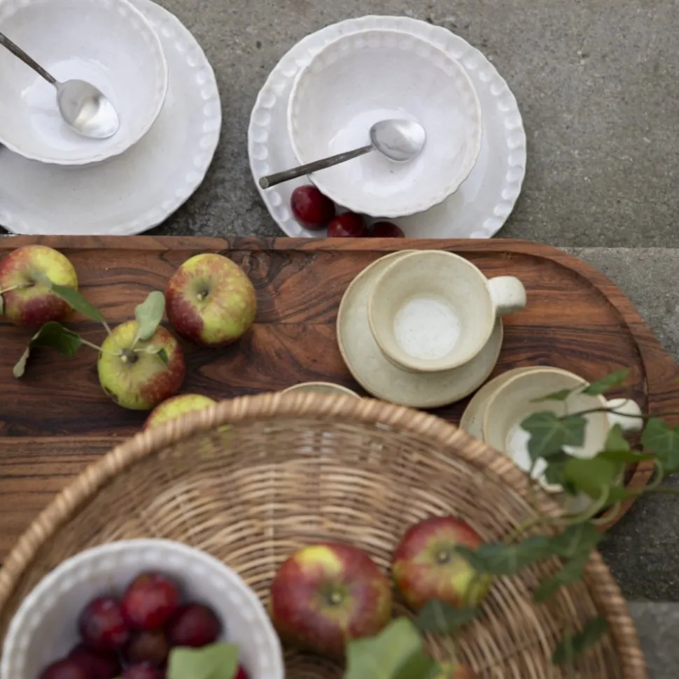 Utegrupp Aster: Scottsdale runt grå/vit matbord Ø112 cm inklusive 4 st Aster karmstolar i grå konstrotting
