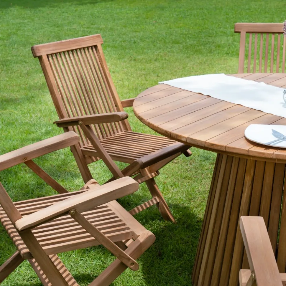 Utegrupp i teak: runt bord med 6 st karmstolar - Saltö